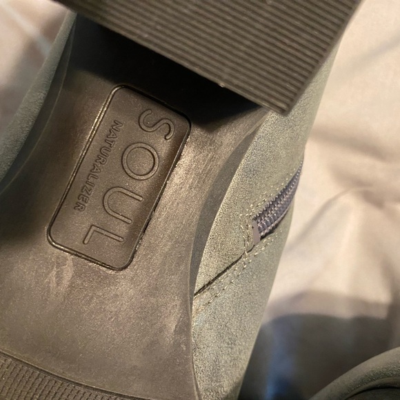 Ladies size 10 Naturalizer Soul gray booties - Picture 7 of 7